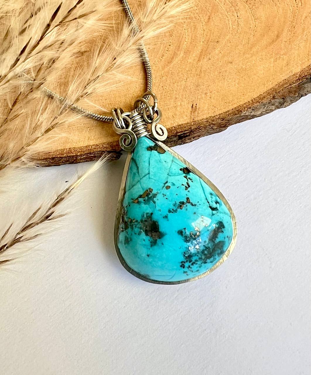 Collana con goccia di Turchese - Turchese naturale con inserzioni di Pirite