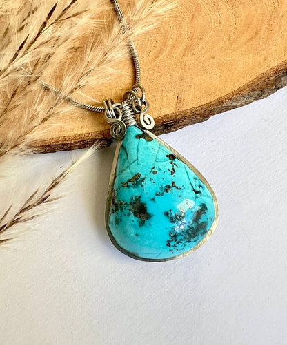 Collana con goccia di Turchese - Turchese naturale con inserzioni di Pirite