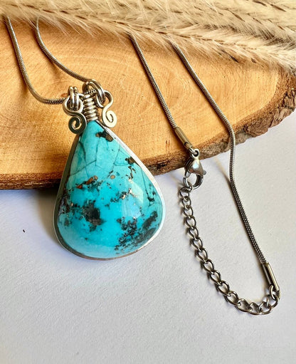 Collana con goccia di Turchese - Turchese naturale con inserzioni di Pirite