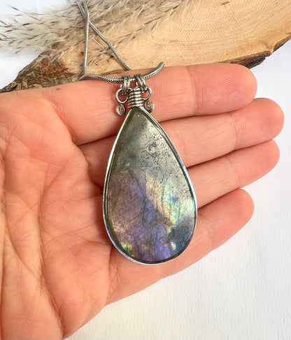 Collana con Labradorite viola a goccia