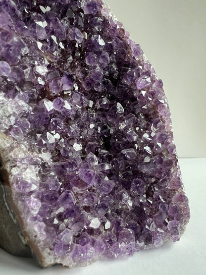Drusa di Ametista Brasiliana – Cristalli di Qualità Superiore (689 g)