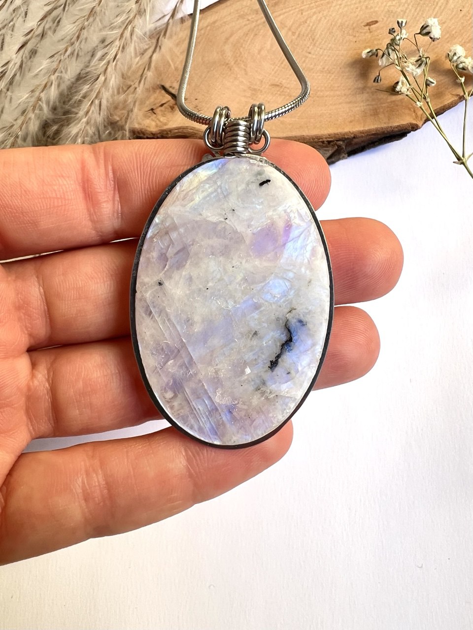 Collana con bellissima Pietra Luna Raimbow alta qualità