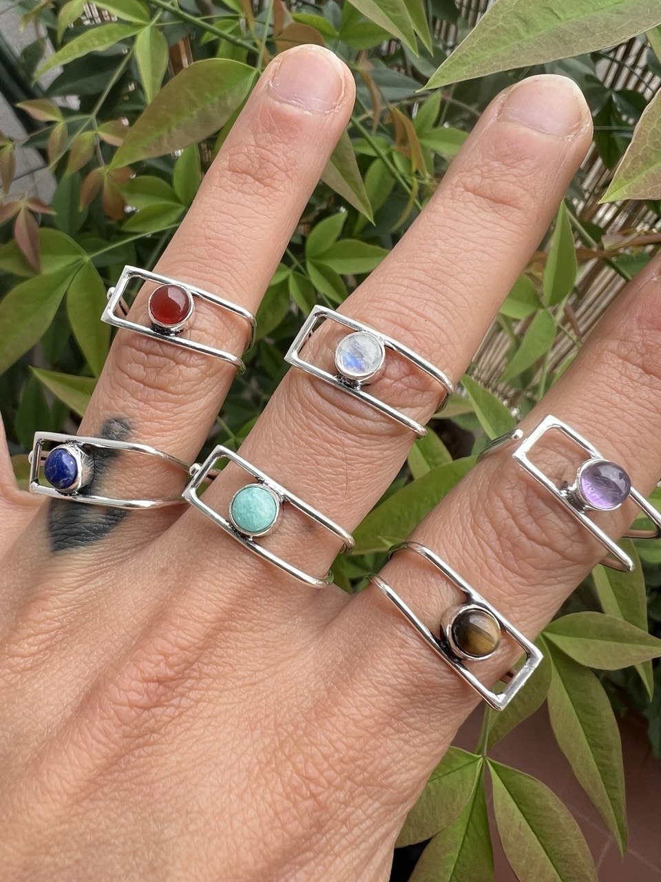 Anello Minimalist con Pietre Naturali – Finitura Argento 925 – Misura Regolabile