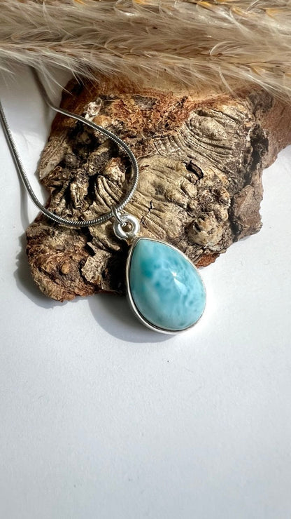Collana "Oceano di Larimar" – Un frammento di mare al tuo collo