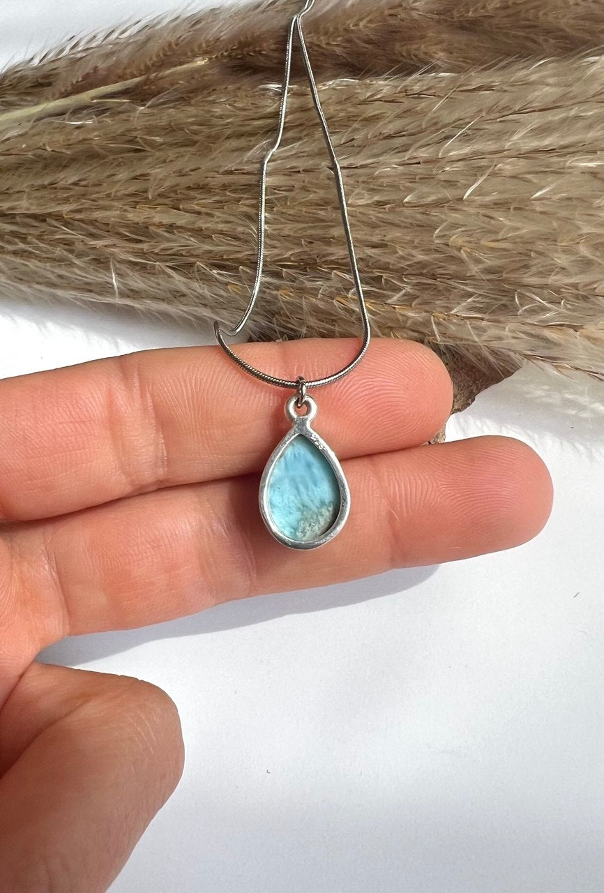 Collana "Oceano di Larimar" – Un frammento di mare al tuo collo