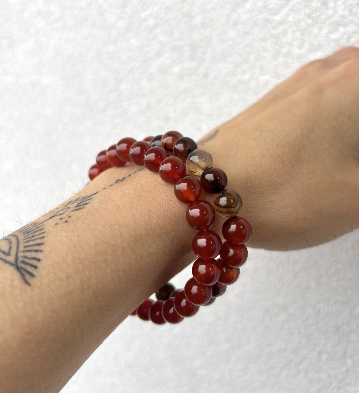 Bracciale di Agata Corniola a Sfere: Eleganza in diverse sfumature 0.8mm