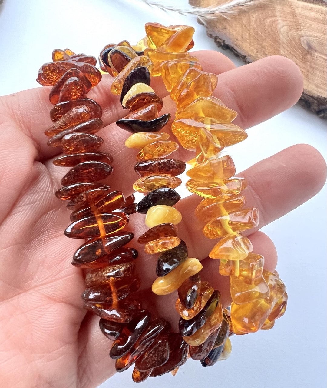 Bracciale di Ambra cips: Eleganza in Diverse Tonalità