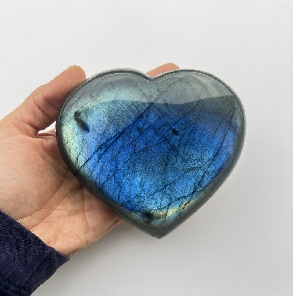Cuore di Labradorite Qualità Superiore AAA+++  Iridescenza Blu Elettrico – 731g