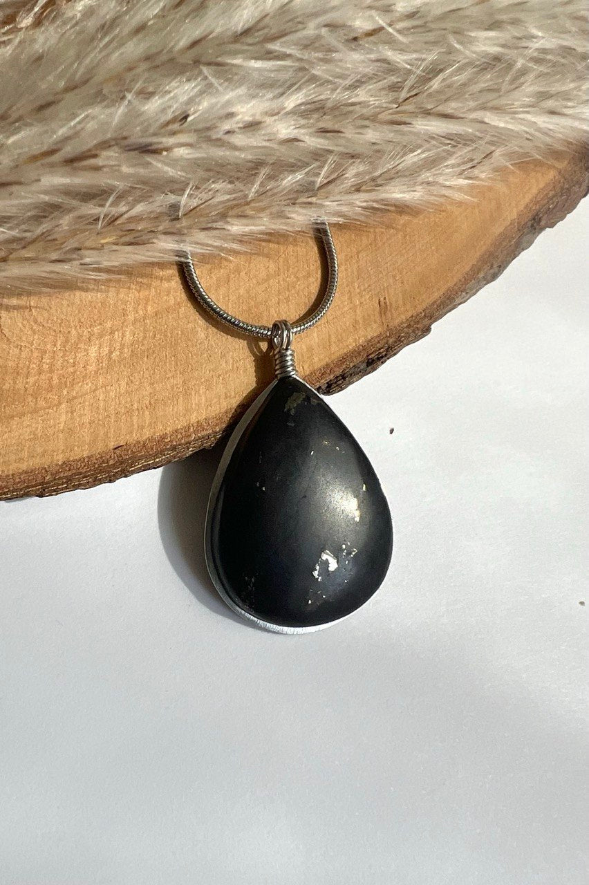 Collana "Equilibrio" in Shungite – Protezione
