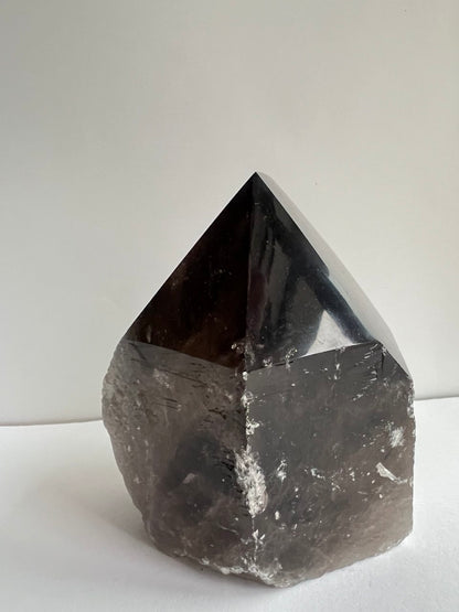 Magnifica Punta di Quarzo Fumè – Trasparenza e Solidità – 876g