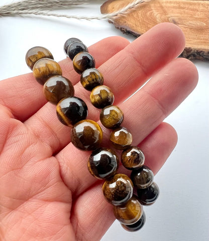 Bracciale di Occhio di tigre a Sfere: Eleganza in Diverse Misure