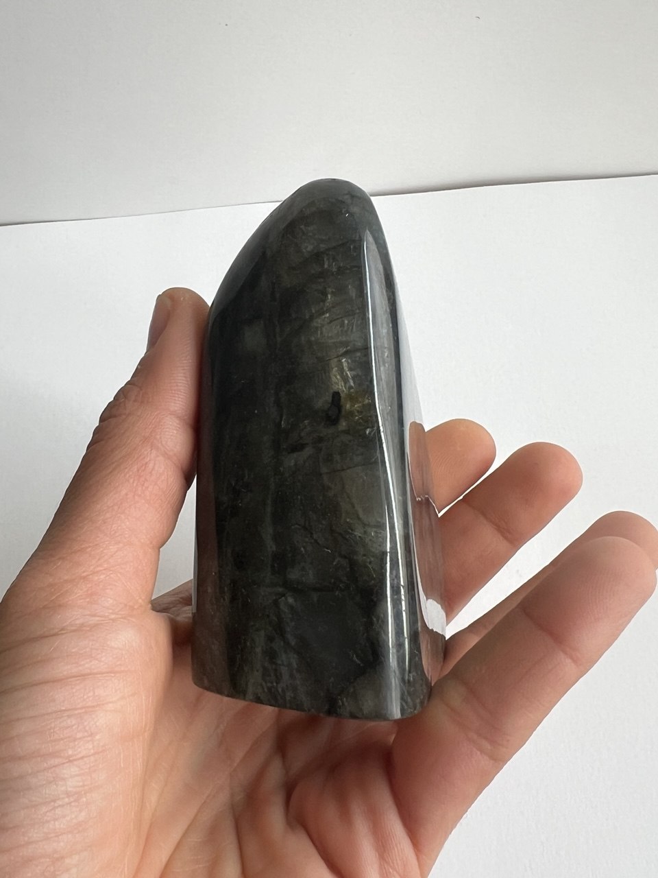 Labradorite Naturale 352g – Riflessi Blu Elettrico