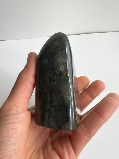 Labradorite Naturale 352g – Riflessi Blu Elettrico
