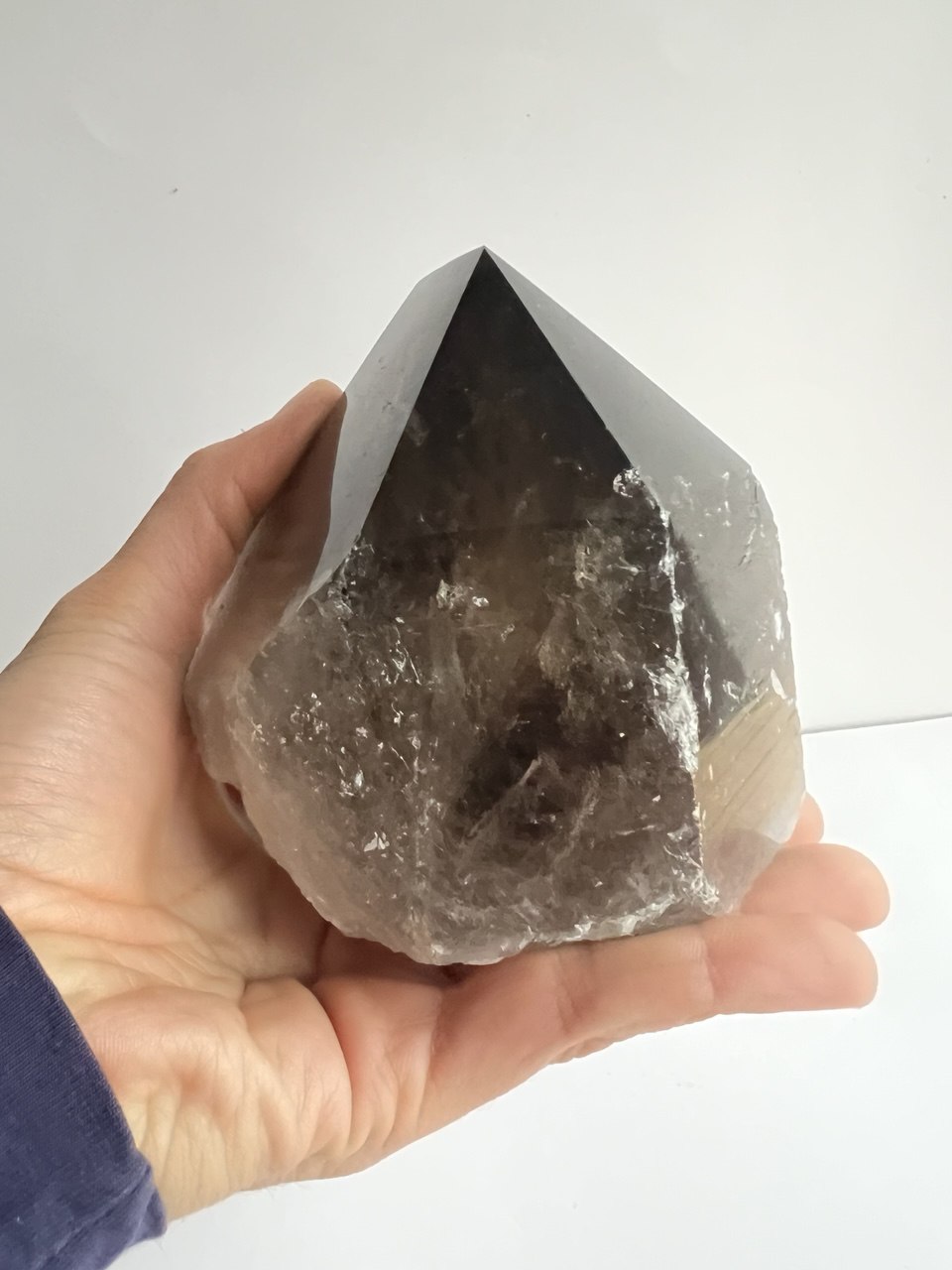Magnifica Punta di Quarzo Fumè – Trasparenza e Solidità – 876g