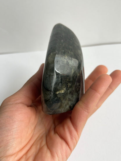 Labradorite Naturale 352g – Riflessi Blu Elettrico
