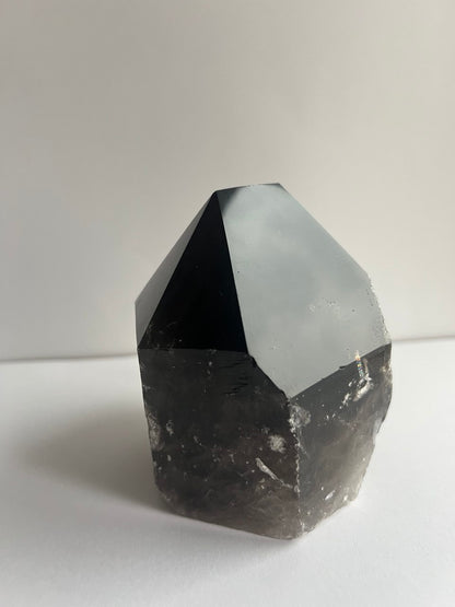 Magnifica Punta di Quarzo Fumè – Trasparenza e Solidità – 876g