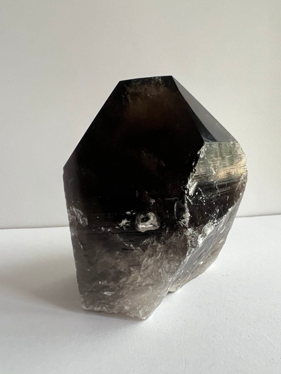 Magnifica Punta di Quarzo Fumè – Trasparenza e Solidità – 876g