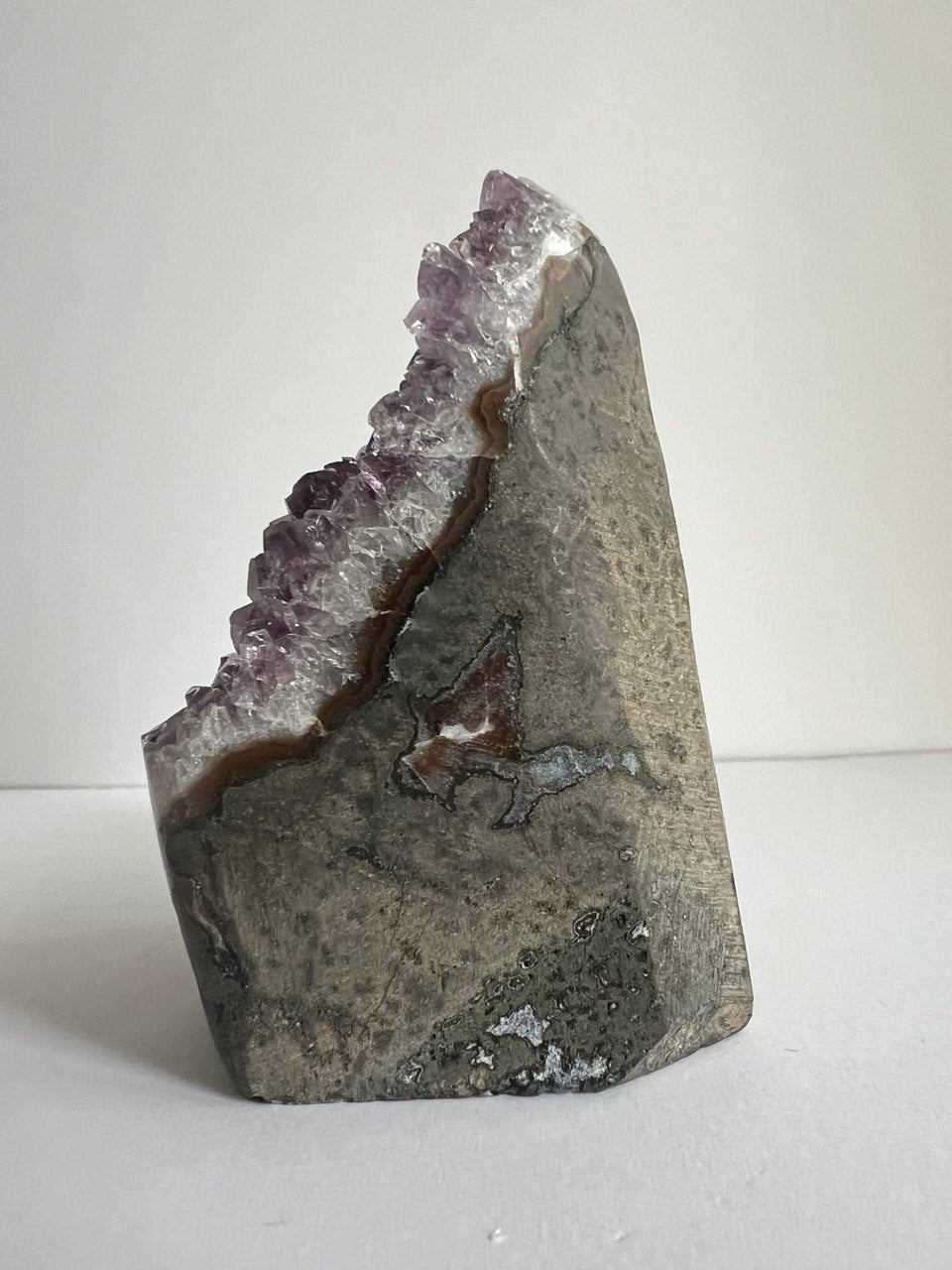 Drusetta di Ametista Naturale - Un Cuore Viola (429 g)