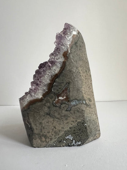 Drusetta di Ametista Naturale - Un Cuore Viola (429 g)