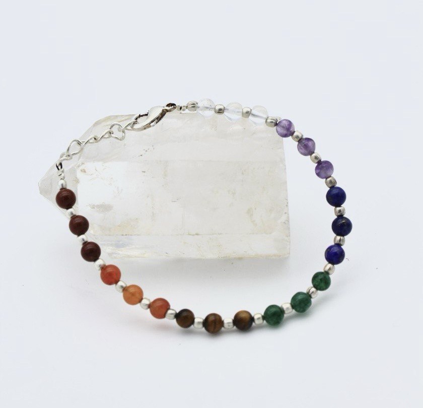 Bracciale con le pietre dei sette chakra