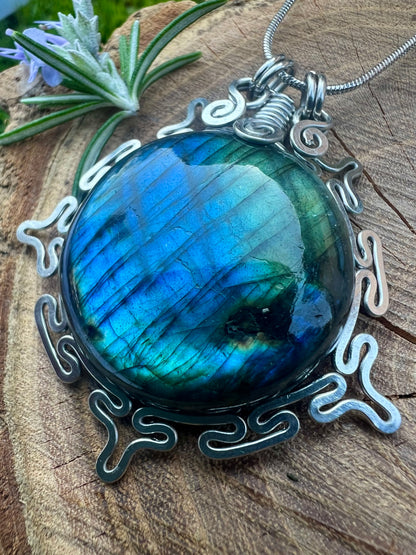 Medaglione con Labradorite - Aurora celeste