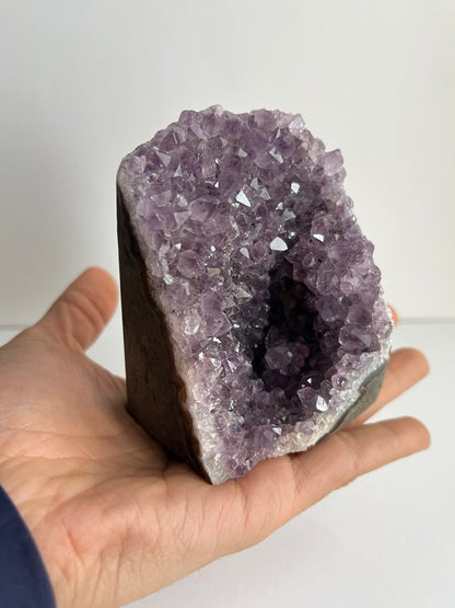 Drusetta di Ametista Naturale - Un Cuore Viola (429 g)