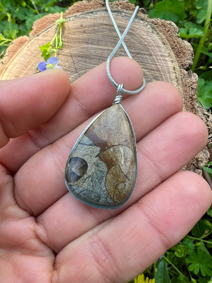 Collana con Agata Turitella fossile dal "Green River Formation" del Wyoming