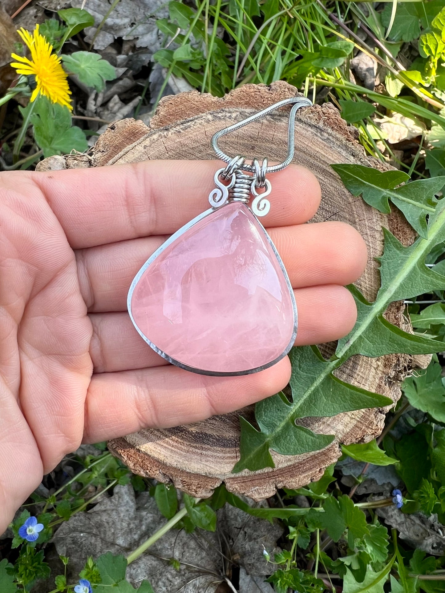 Collana con goccia di Quarzo Rosa naturale
