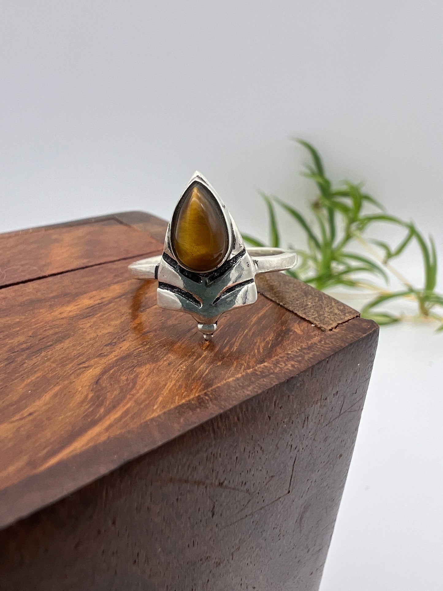 Anello Totem con Pietra Naturale