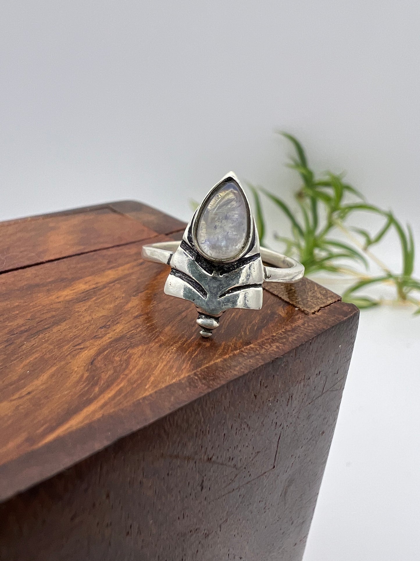 Anello Totem con Pietra Naturale