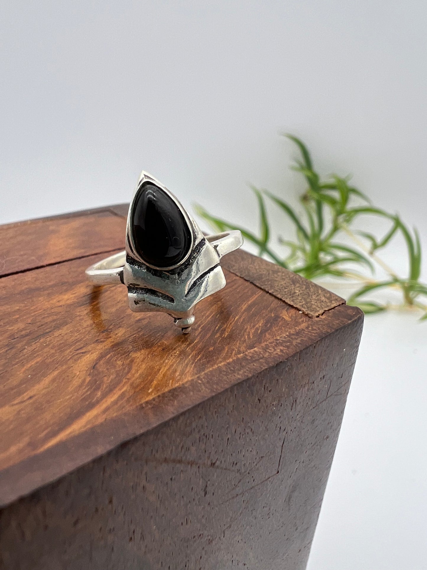 Anello Totem con Pietra Naturale