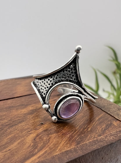 Anello in stile medievale