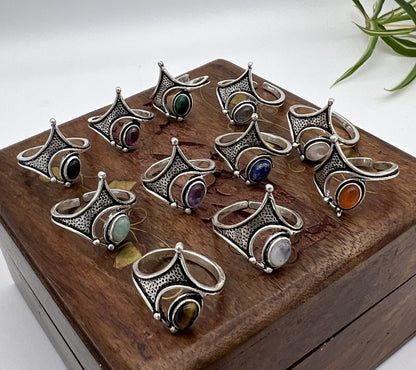 Anello in stile medievale