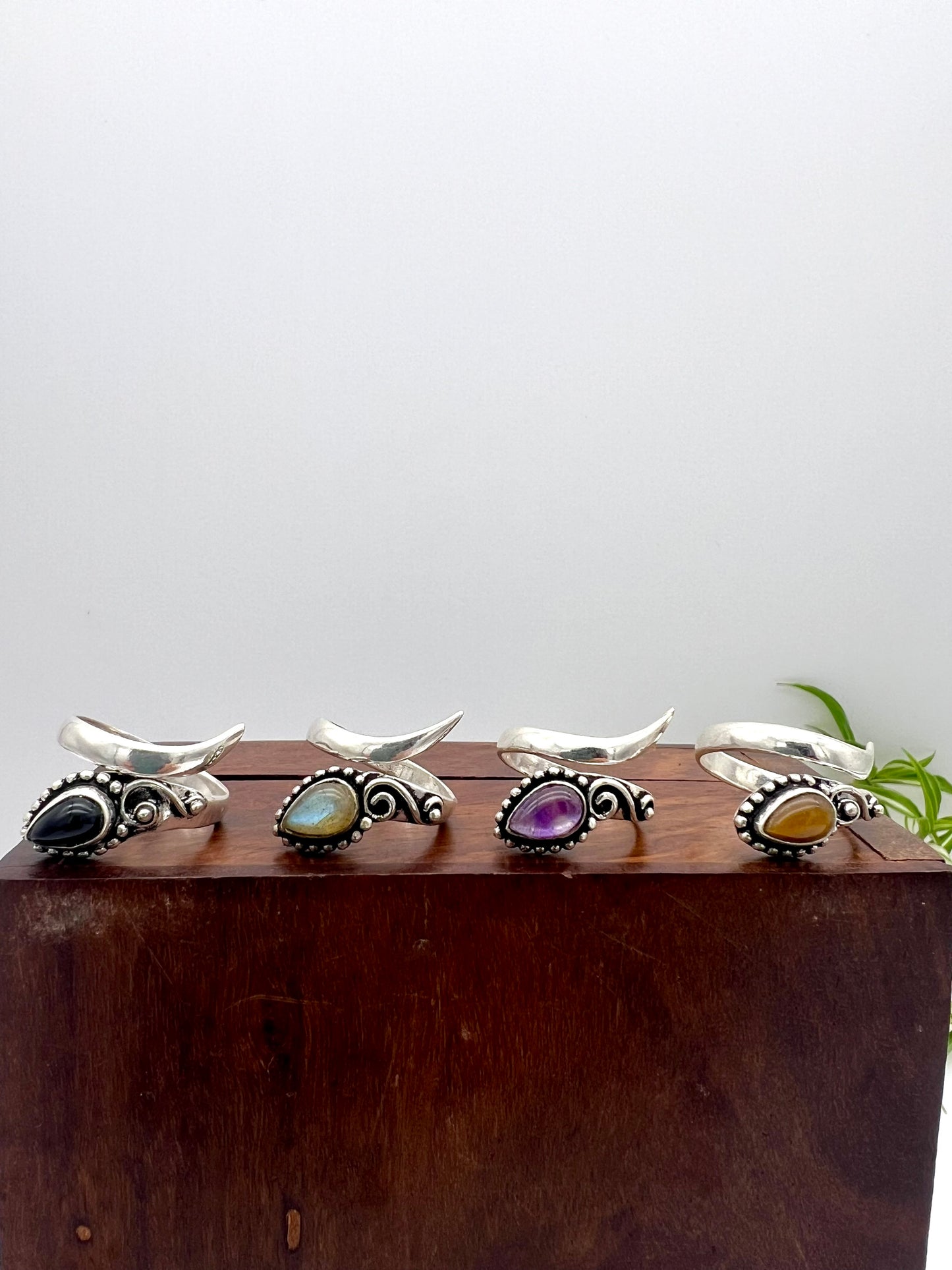 Anello Mystic